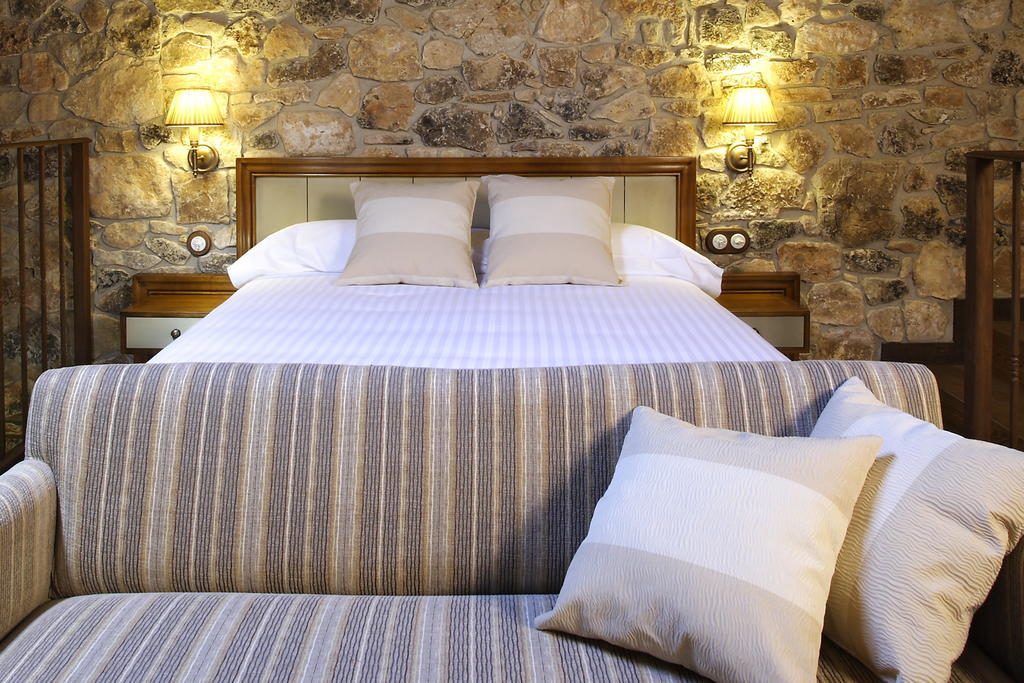 Hotel Rural & Spa Los Anades Abanades Ruang foto